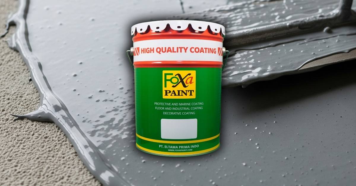 Close-up proses pengadukan hardener epoxy lantai Foxapaint, distributor hardener epoxy lantai Jakarta Timur.