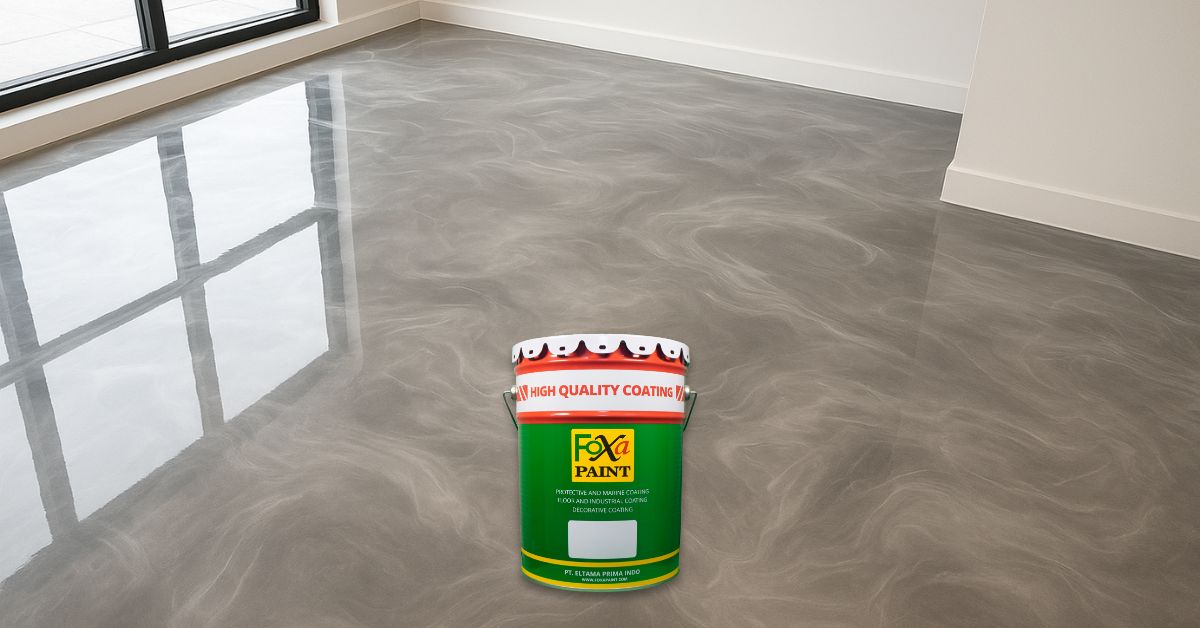 Lantai epoxy transparan dengan hasil akhir bening dan mengkilap, menampilkan efek dekoratif modern yang tahan gores dan mudah dibersihkan.